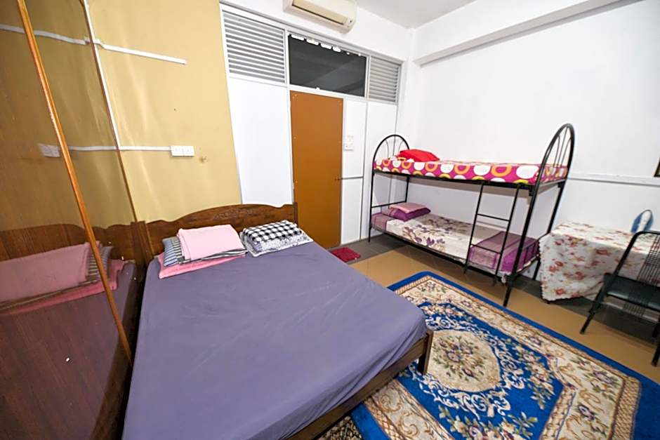 OYO 90915 Ilham Villa