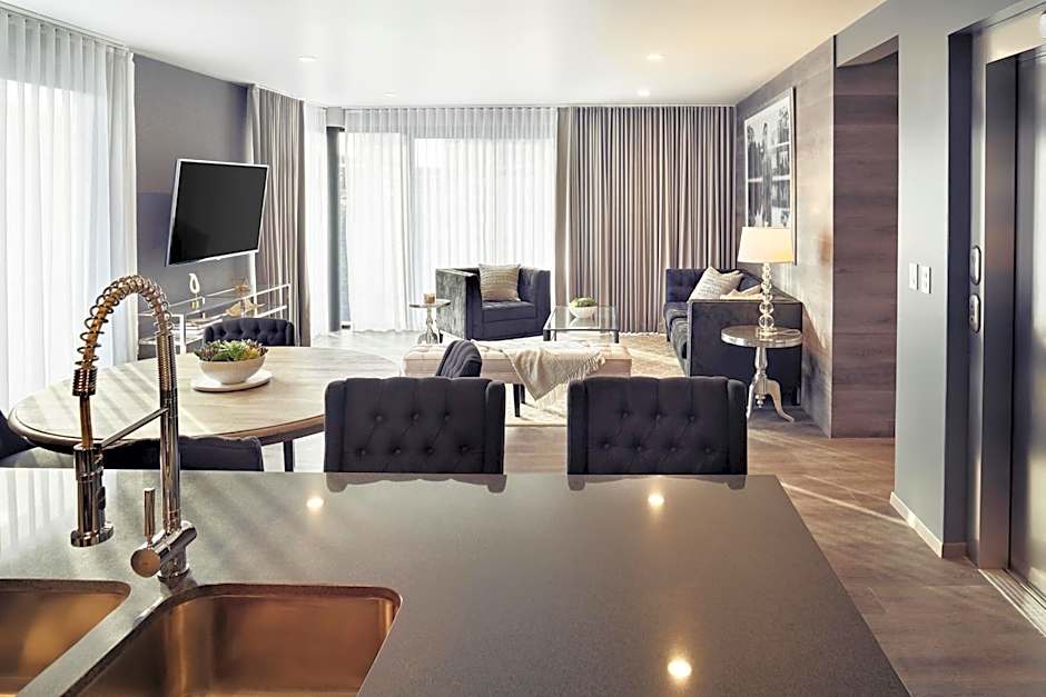 Mathias Luxury Plus by Viadora