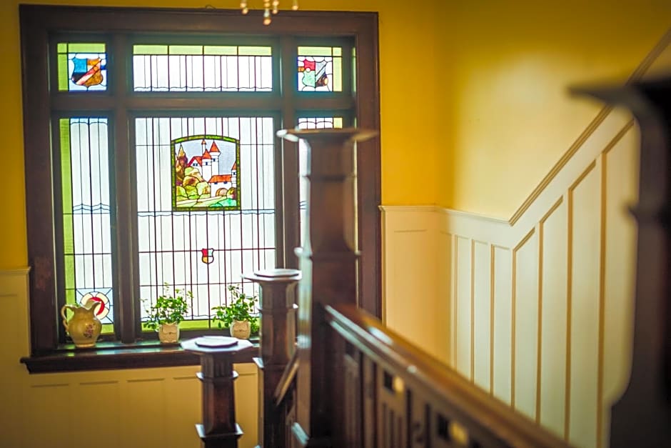 Dashwood Manor Seaside Bed & Breakfast