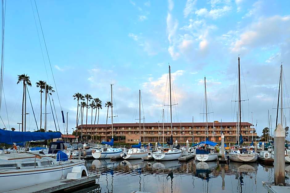 Holiday Inn Express Hotel & Suites Ventura Harbor By IHG