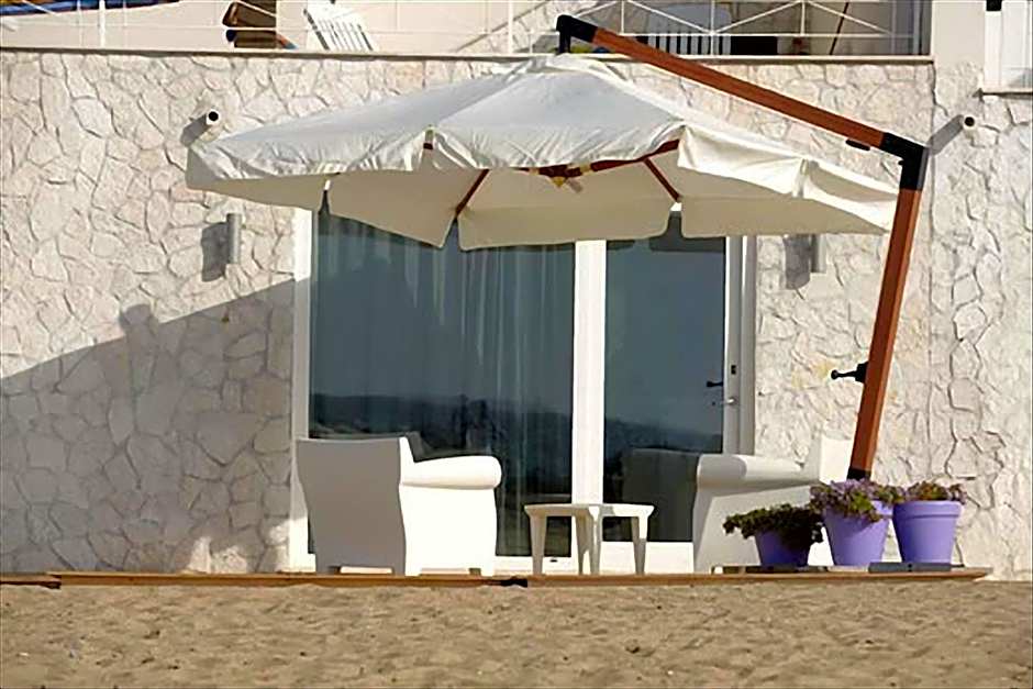 Amira Beach Villa by Le Dhome Sicily