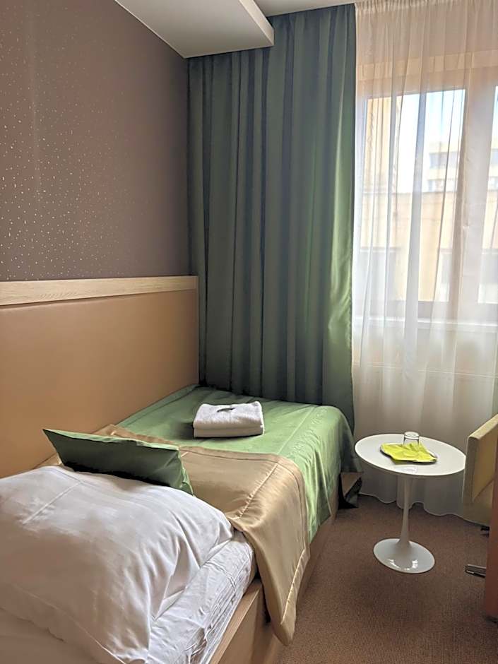 Hotel Stardust
