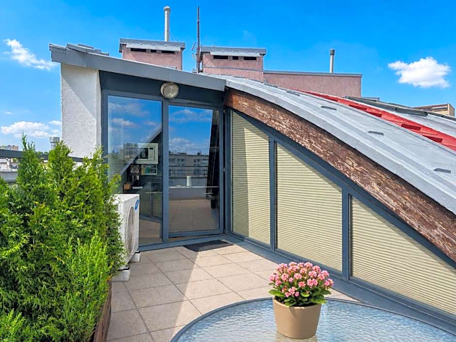 MARGI City Aparthotel