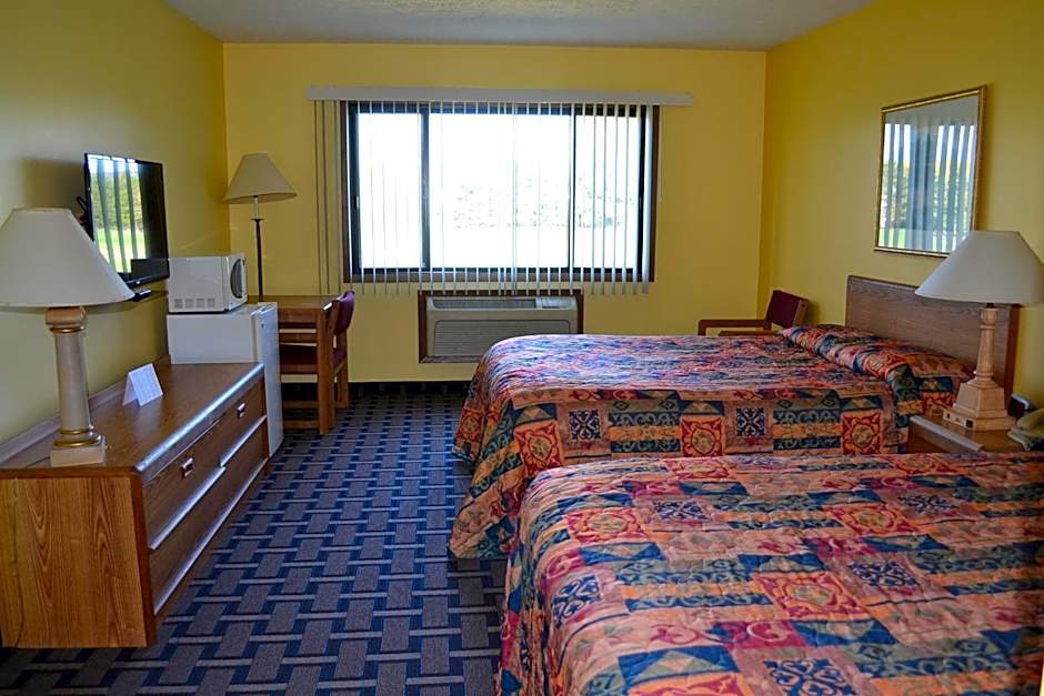 Sky Lodge Inn & Suites - Delavan