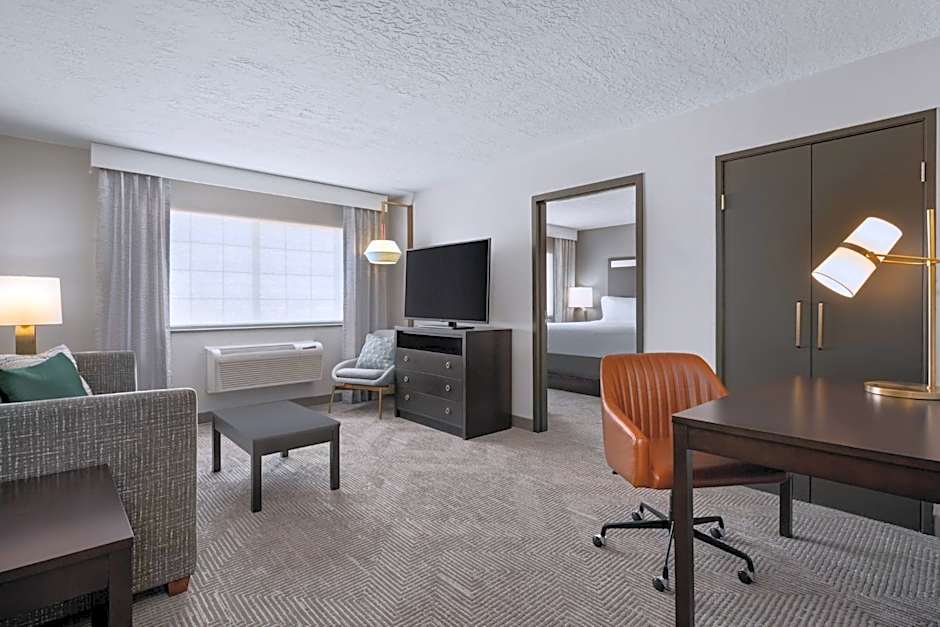 Holiday Inn & Suites Albuquerque Airport By IHG