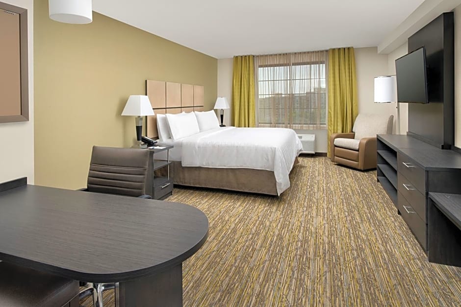 Candlewood Suites Alexandria West, an IHG Hotel