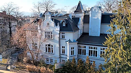 Versant Hotel & Spa