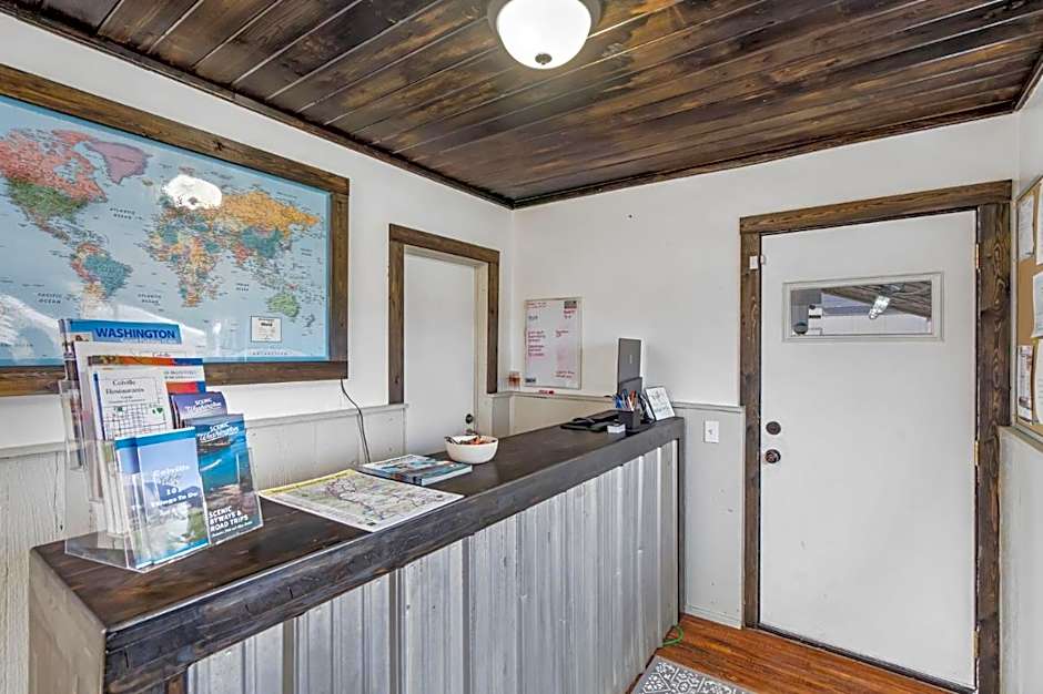 Selkirk Inn