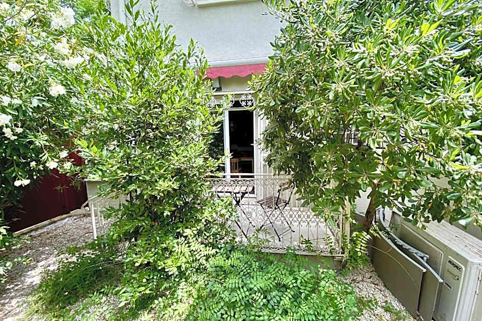Comfortable apartment with nice balcony