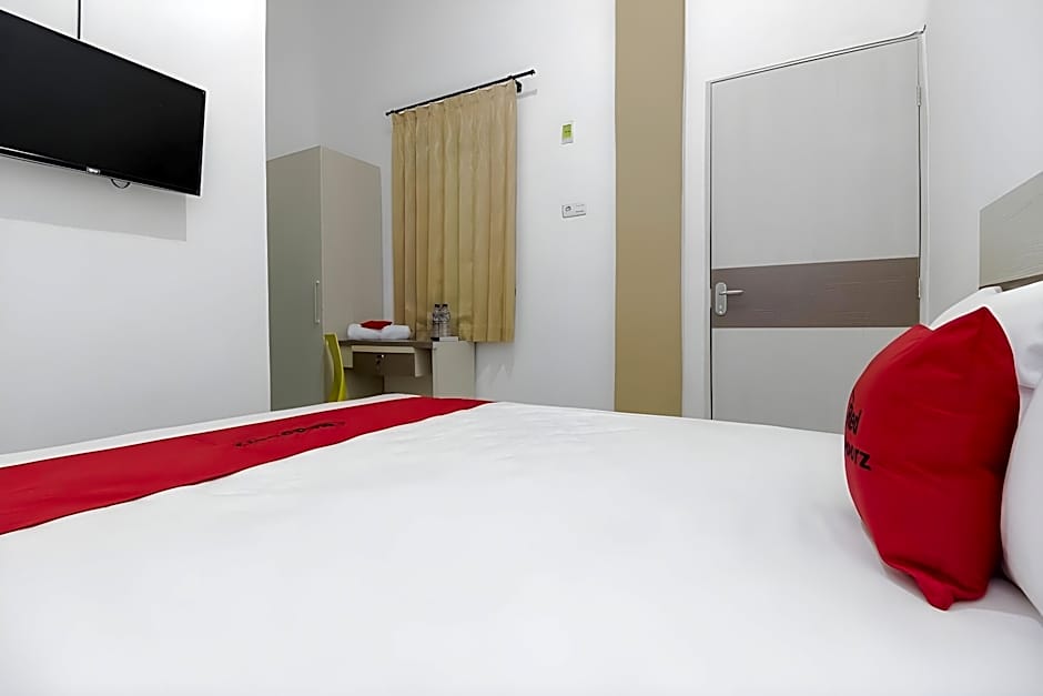 RedDoorz @ Tara Homestay Palembang