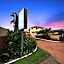 Kennedy Drive Boutique Motel & Nursery- Close To City Centre & Airport