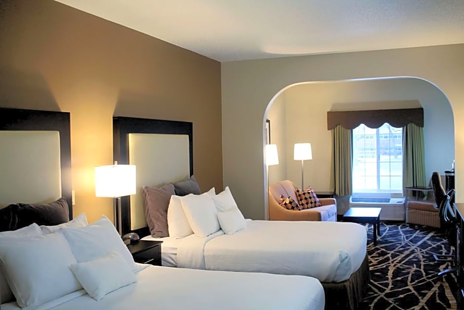 Best Western Plus Des Moines West Inn & Suites