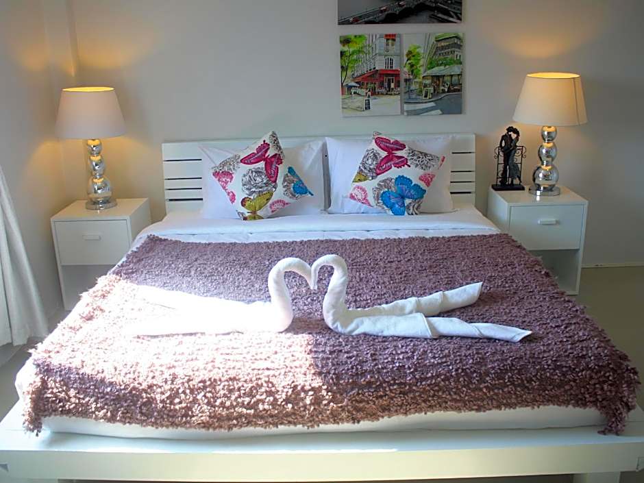 Chic Hotel Suratthani