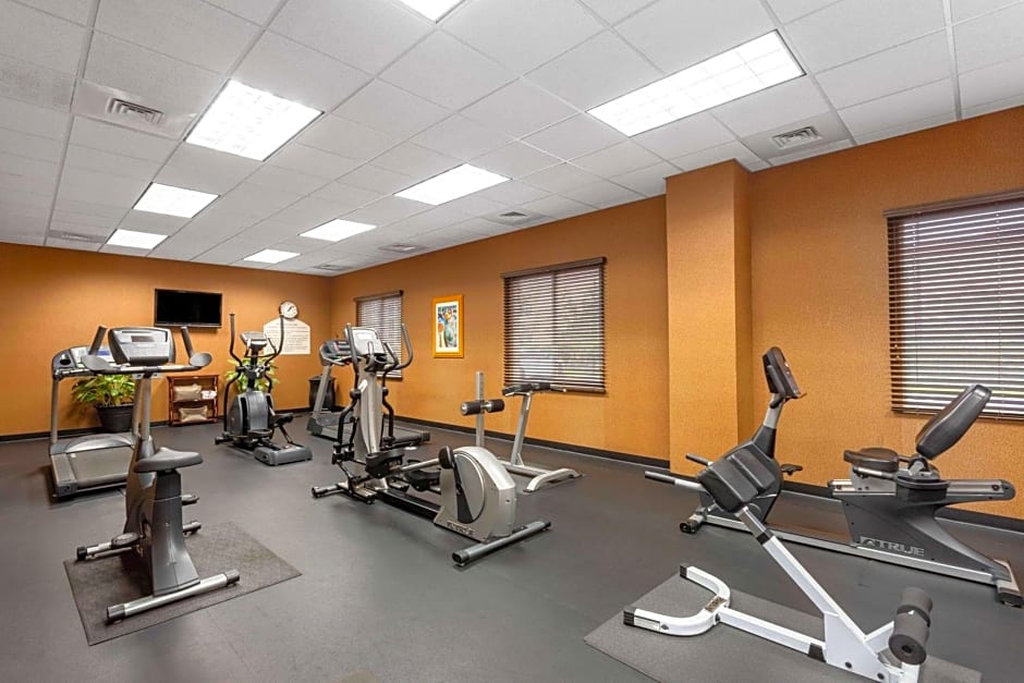 Hawthorn Extended Stay by Wyndham West Palm Beach