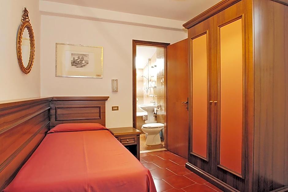Photo 1 of 3 of Single Room