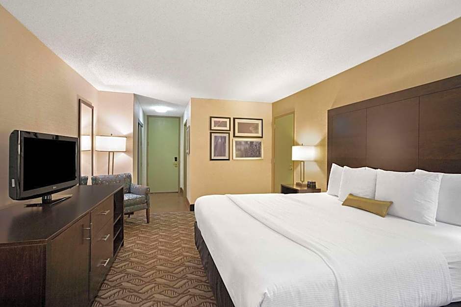 La Quinta Inn & Suites by Wyndham Springfield