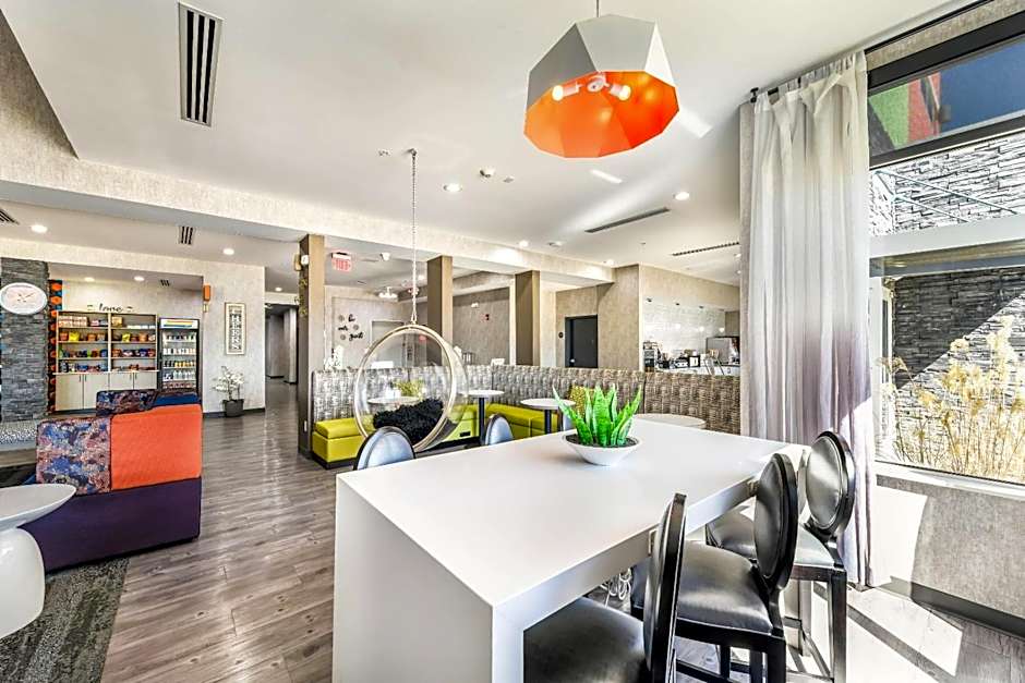 Hy-Lo Hotel, an Ascend Collection Hotel