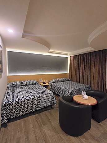 Deluxe Queen Room with Two Queen Beds