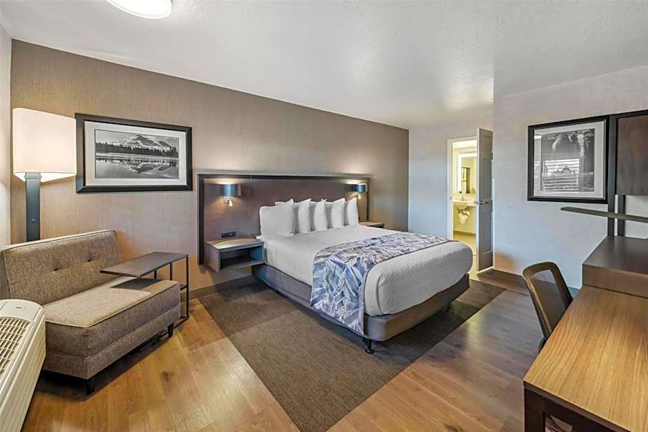 Best Western Plus Hilltop Inn