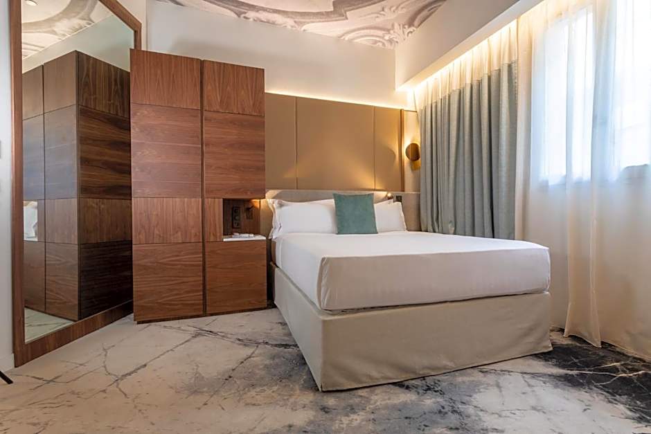 InterContinental Paris Champs Elysees EtoileBy IHG