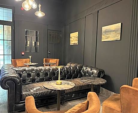 Deluxe Double Studio