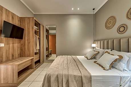Interconnecting-Two Bedroom Suite with Mountain View