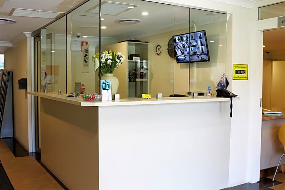 Arena Hotel (formerly Sleep Express Motel)