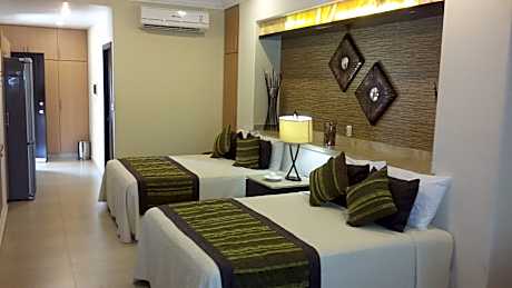 Studio Two Double Beds