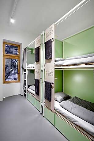 Bed in 4-Bed Mixed Dormitory Room