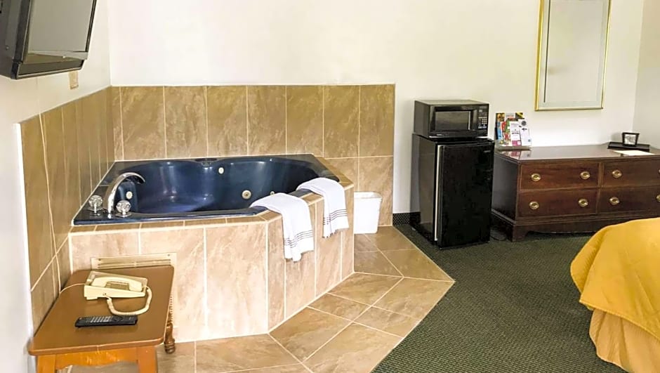 Relax Inn Altoona