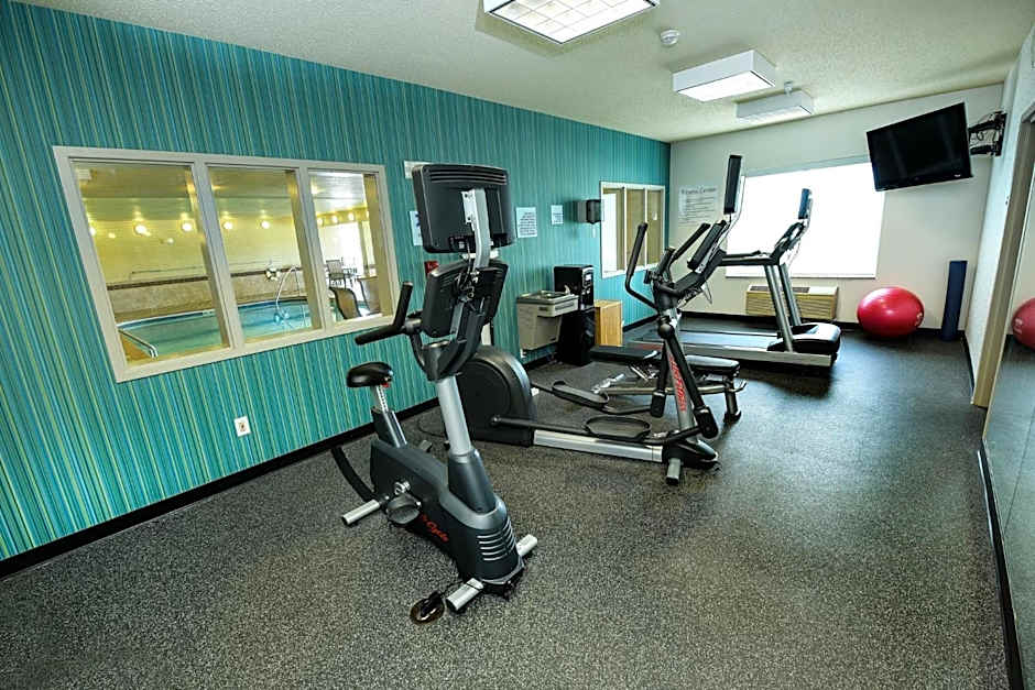 Holiday Inn Express Hotel & Suites Grand Forks By IHG