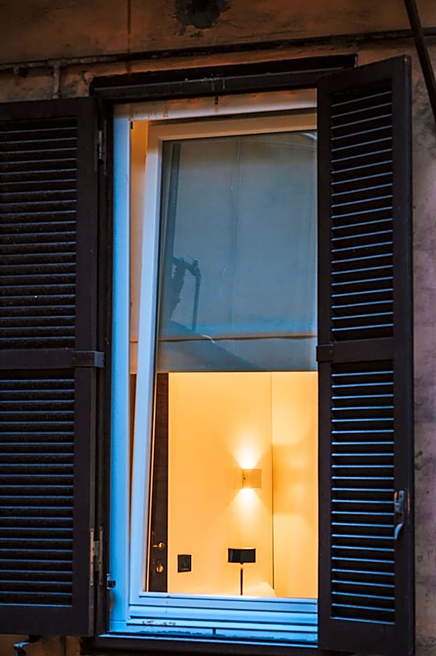 Albergo Delle Regioni, Barberini - Fontana di Trevi
