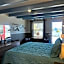 Claddagh Motel & Suites