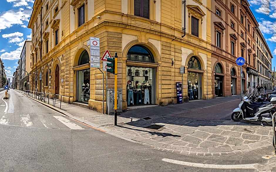 Maison Pitti Florence