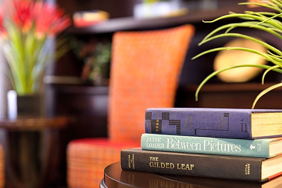 IBAN Dallas Park Central Hotel, Trademark by Wyndham