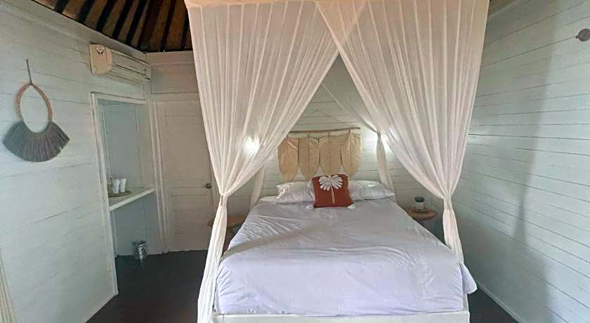 The Kubu 221 Ceningan