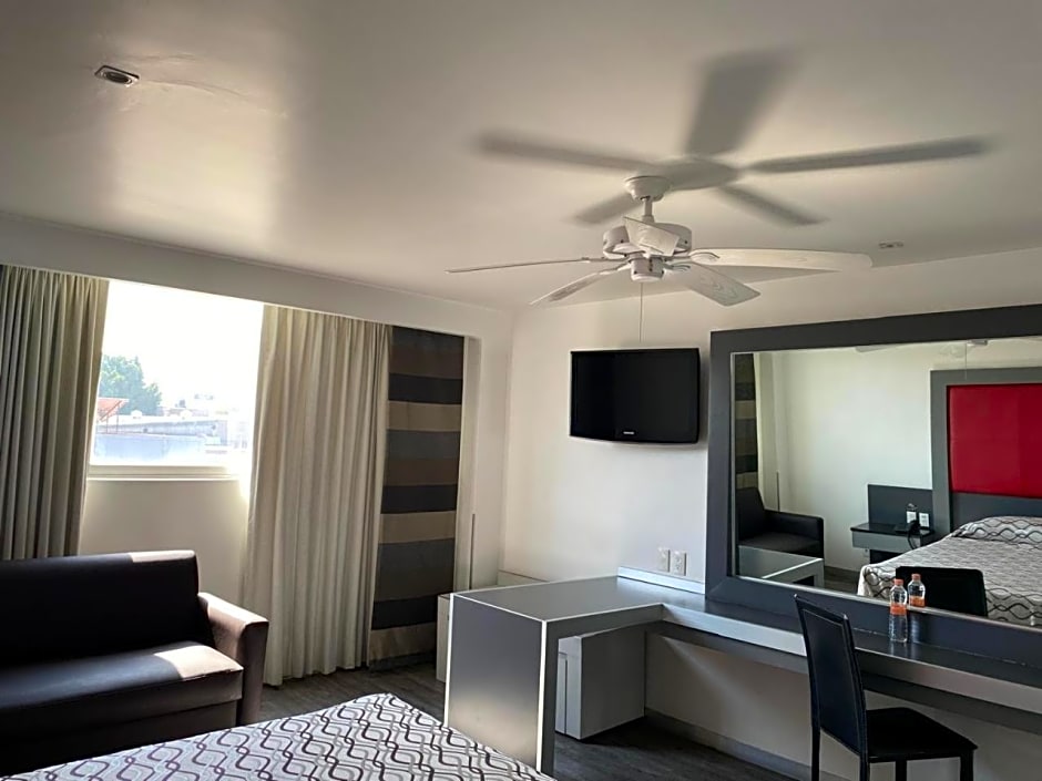 Hotel Atenas Plaza