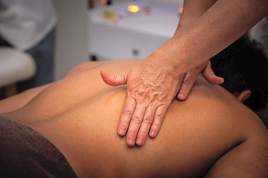 Jupiter Marina Hotel - Couples & Spa