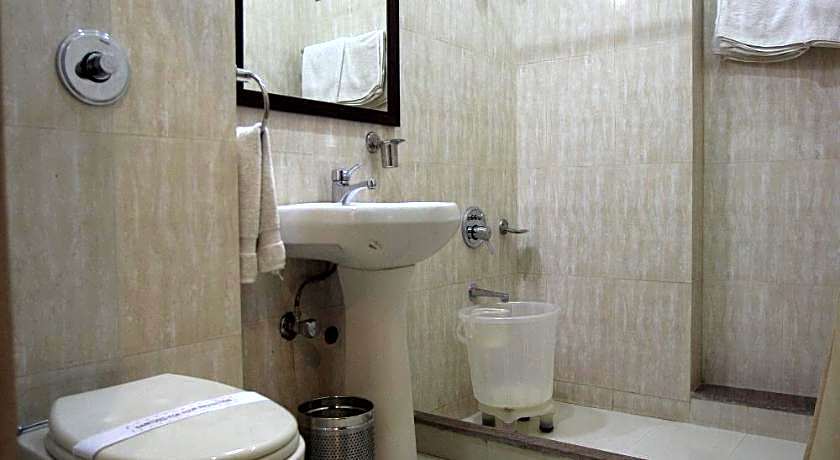 Hotel Sarovar Regency