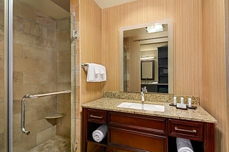 2 Room Suite 2 Queen Beds Nonsmoking