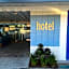 Beverly Laurel Motor Hotel