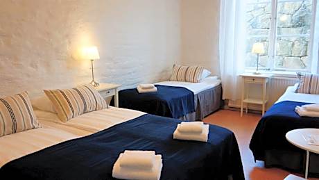 Standard Quadruple Room with Shared Bathroom