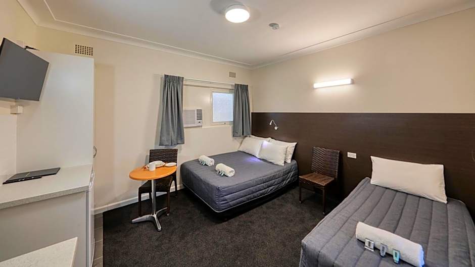Cowra Motor Inn