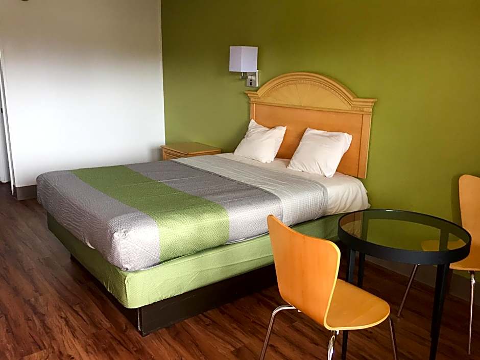 Motel 6-Parkersburg, WV