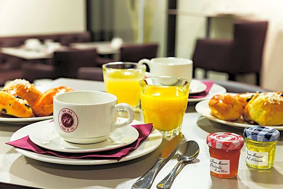 Hotel Le Pere Leon