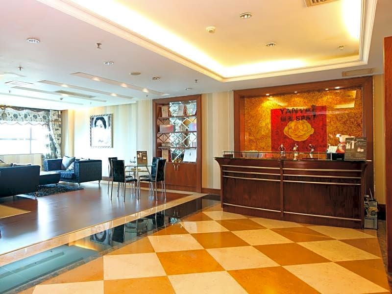 Grand International Hotel