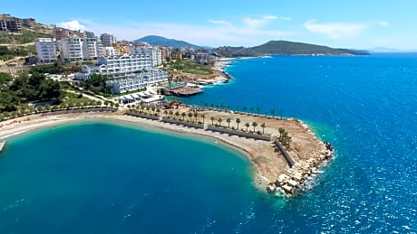 Santa Quaranta Premium Resort