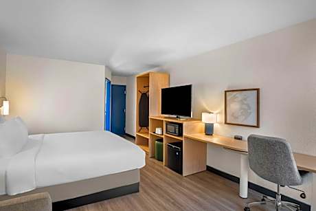 1 King Bed With Sofabed