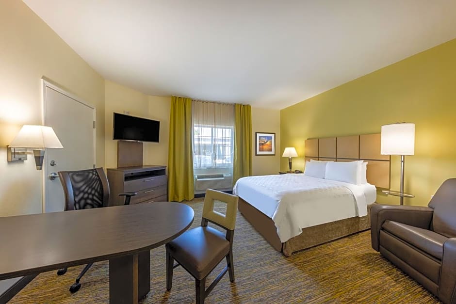 Candlewood Suites Springfield South