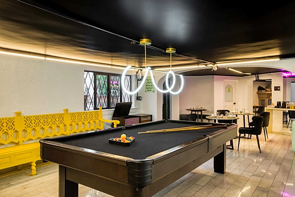 UTOPIC Campos Elíseos by ULIV